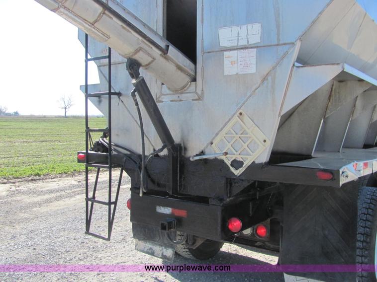 image for item C2965 1995 Mack CH613 fertilizer tender truck