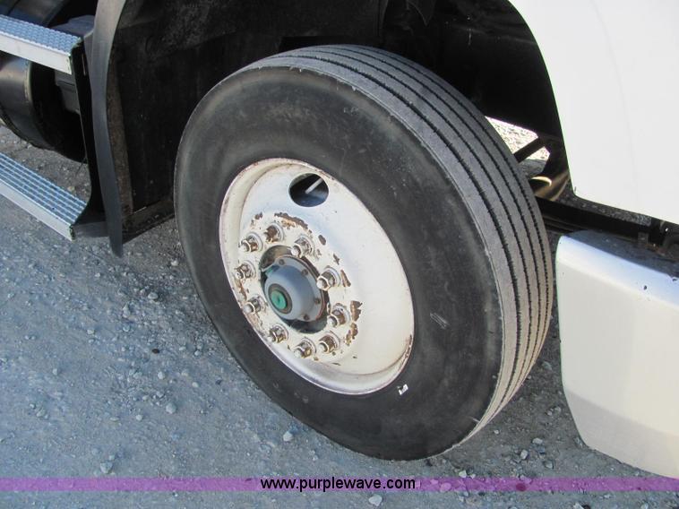 image for item C2965 1995 Mack CH613 fertilizer tender truck