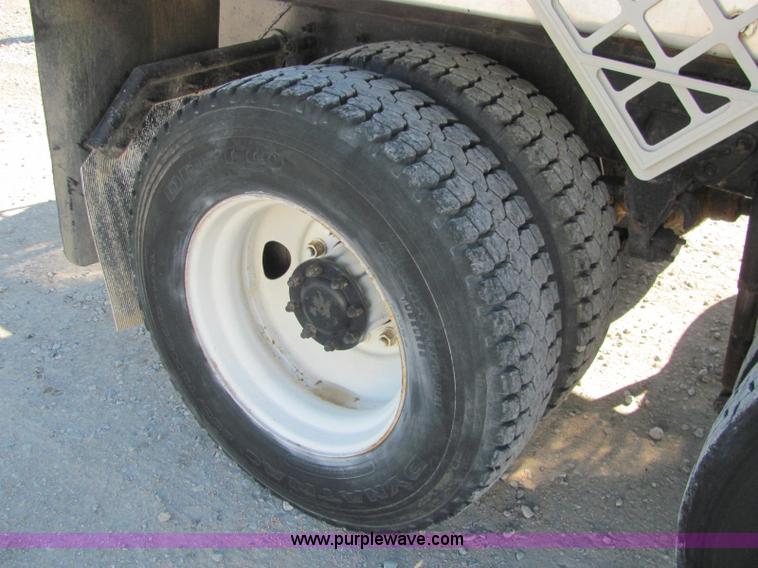 image for item C2965 1995 Mack CH613 fertilizer tender truck