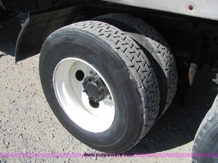 image for item C2965 1995 Mack CH613 fertilizer tender truck