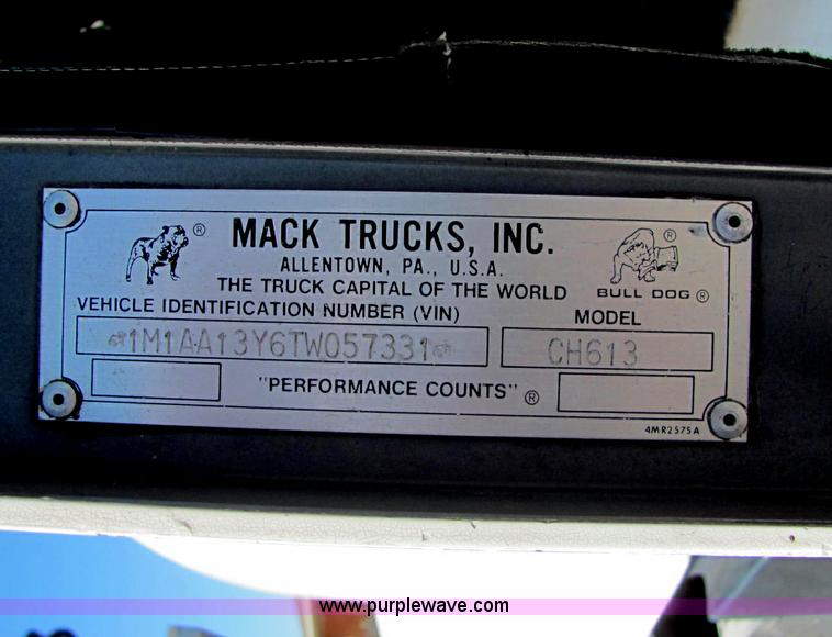 image for item C2965 1995 Mack CH613 fertilizer tender truck