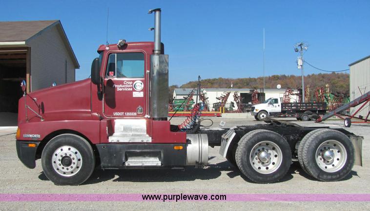 image for item C2966 1992 Kenworth semi truck