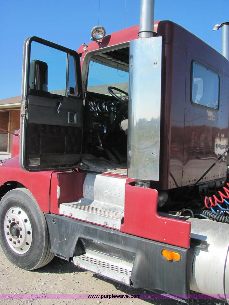 image for item C2966 1992 Kenworth semi truck