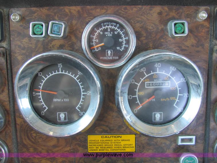 image for item C2966 1992 Kenworth semi truck