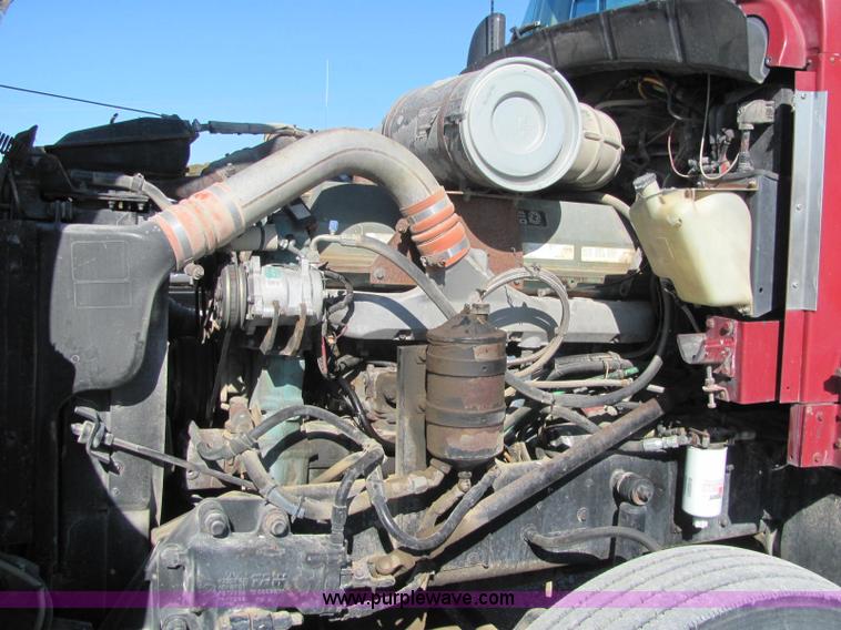 image for item C2966 1992 Kenworth semi truck