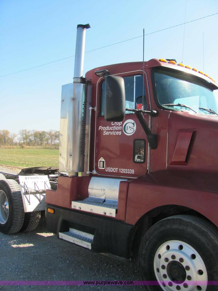 image for item C2966 1992 Kenworth semi truck