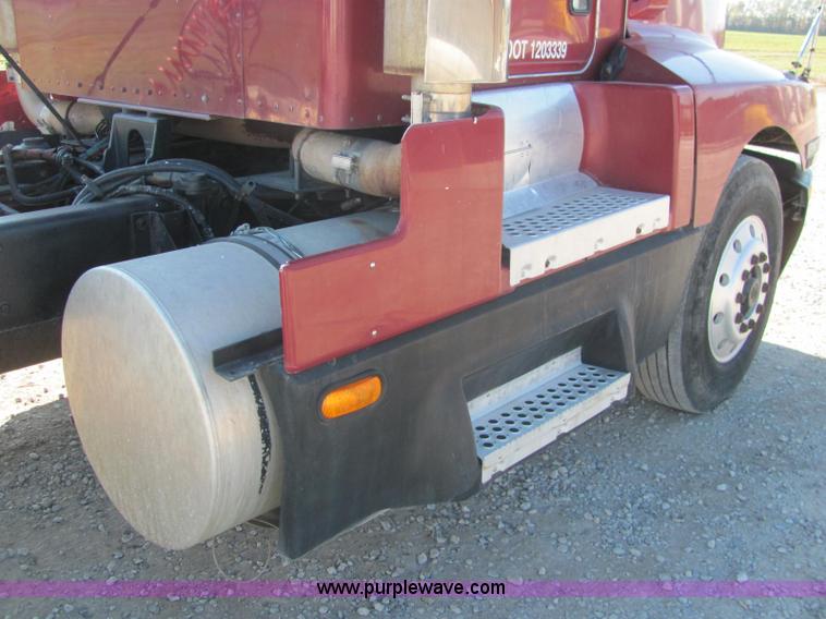 image for item C2966 1992 Kenworth semi truck