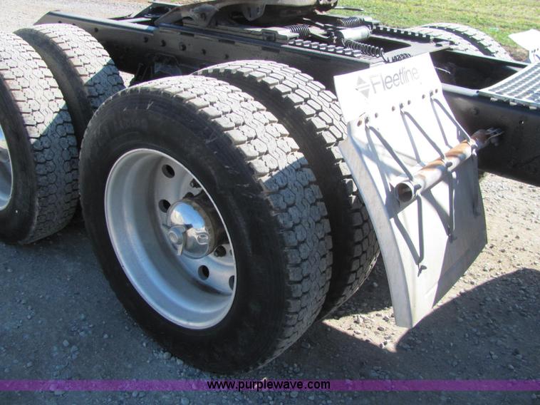 image for item C2966 1992 Kenworth semi truck