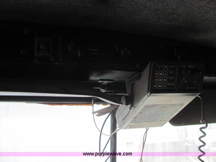 image for item C2967 1989 Kenworth T600 semi truck