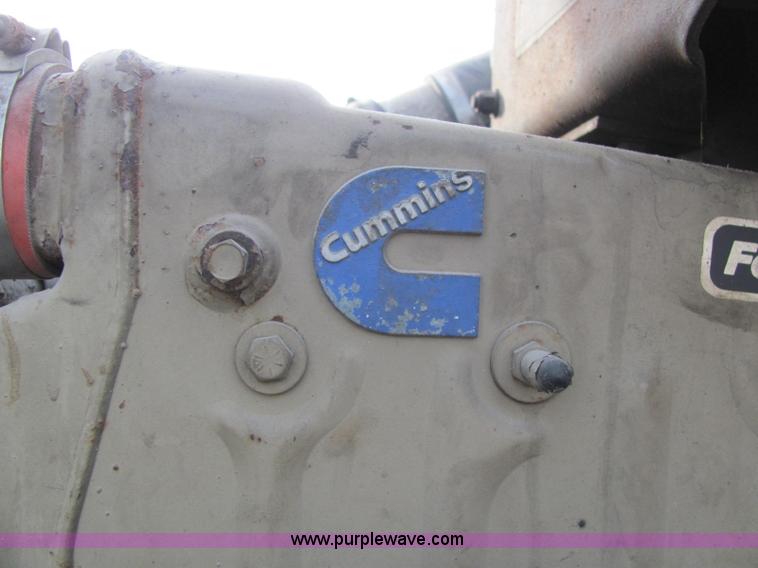 image for item C2967 1989 Kenworth T600 semi truck