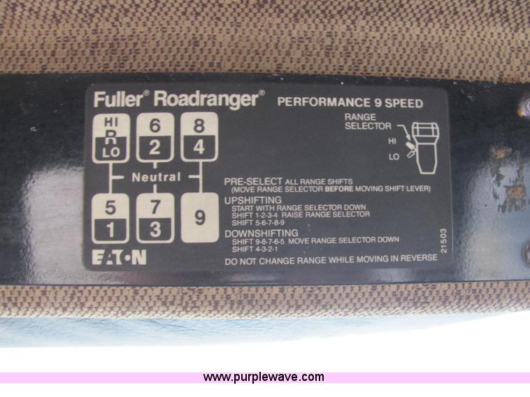 image for item C2973 1987 Freightliner FLC112 cab and chassis