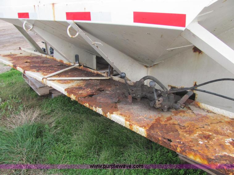 image for item C2977 Willmar 16 ton tender bed