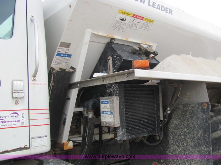 image for item C2979 1995 International 2554 spreader truck