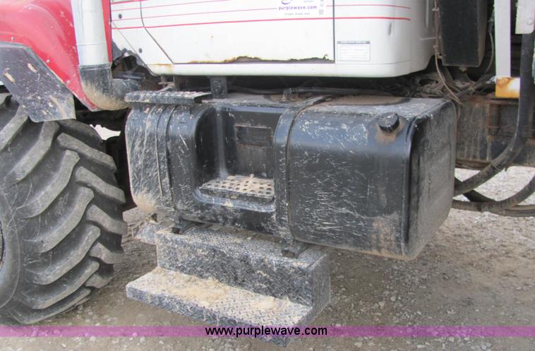 image for item C2979 1995 International 2554 spreader truck