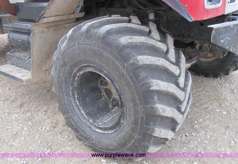 image for item C2979 1995 International 2554 spreader truck