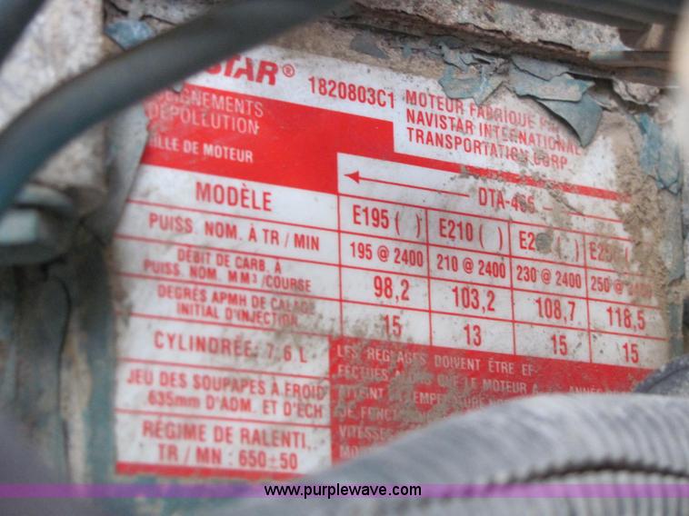 image for item C2980 1993 International 4900 fertilizer tender truck