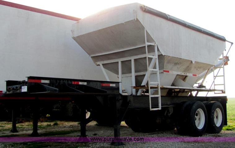 image for item C2981 1998 Western 15 ton gooseneck tender trailer