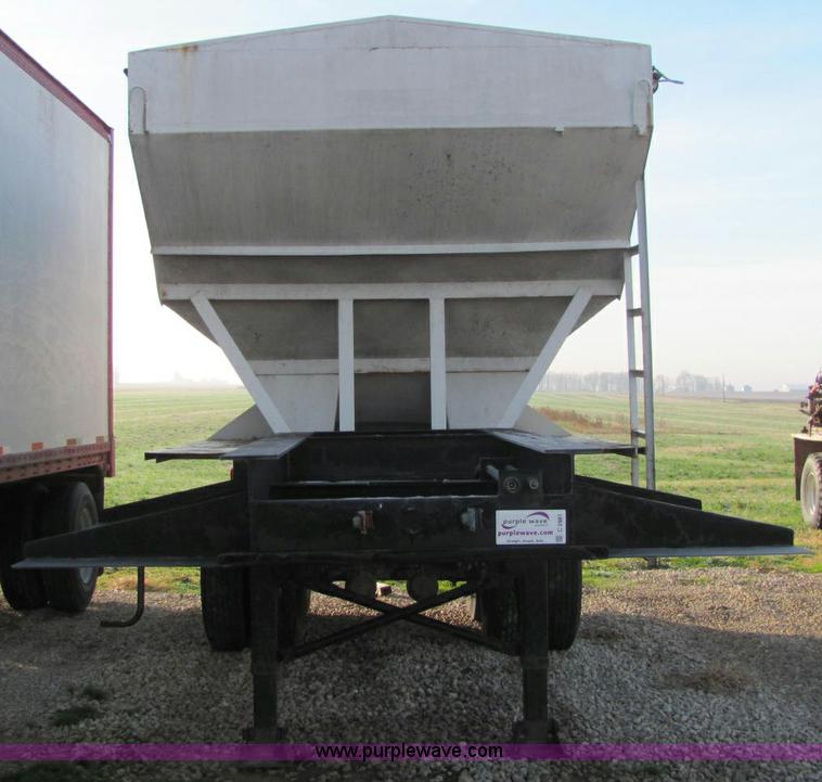 image for item C2981 1998 Western 15 ton gooseneck tender trailer