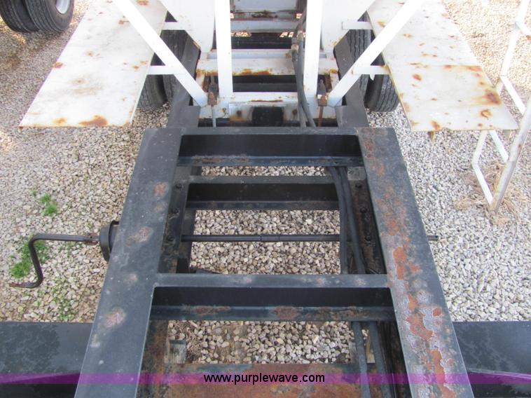 image for item C2981 1998 Western 15 ton gooseneck tender trailer