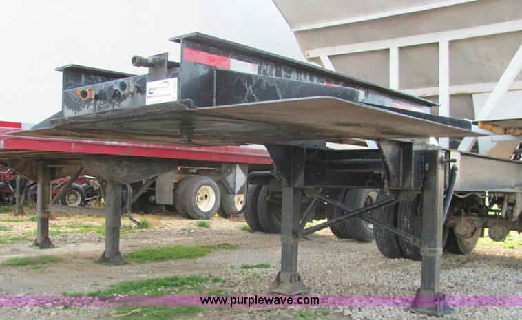 image for item C2981 1998 Western 15 ton gooseneck tender trailer