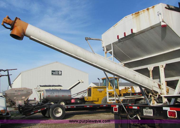 image for item C2981 1998 Western 15 ton gooseneck tender trailer