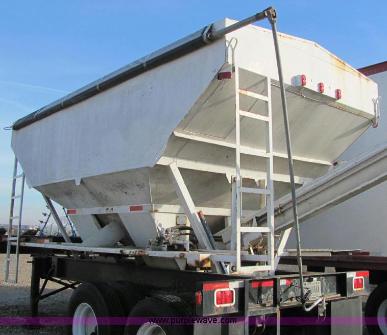 image for item C2981 1998 Western 15 ton gooseneck tender trailer