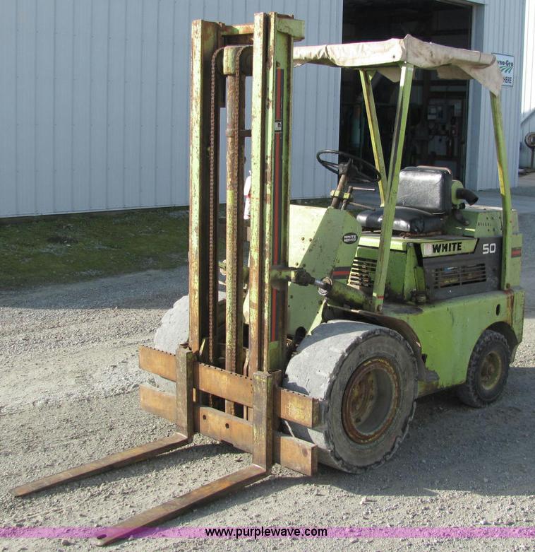 image for item C2983 White 50 MY50B forklift