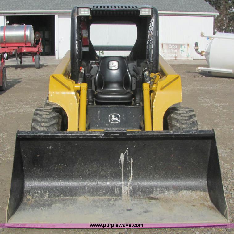image for item C2993 John Deere 250 Series II skid steer
