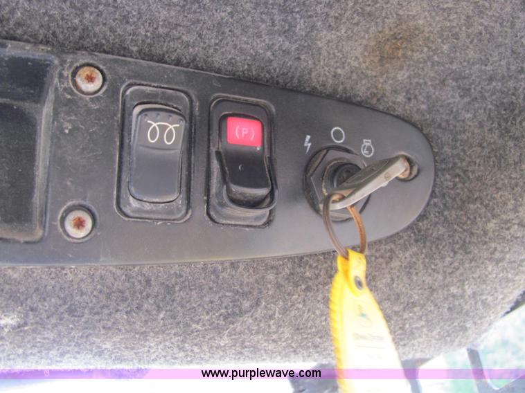 image for item C2993 John Deere 250 Series II skid steer