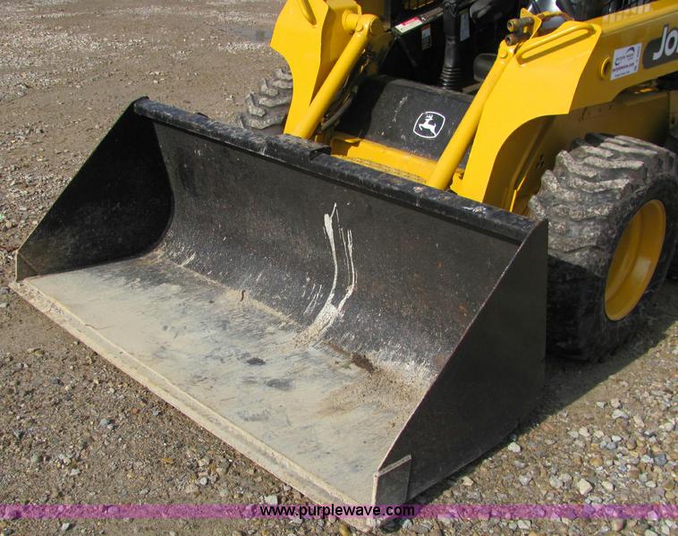 image for item C2993 John Deere 250 Series II skid steer