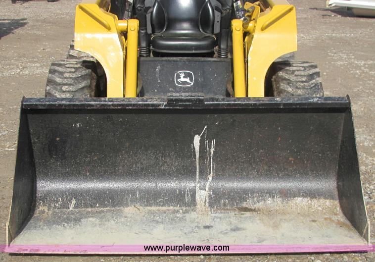 image for item C2993 John Deere 250 Series II skid steer