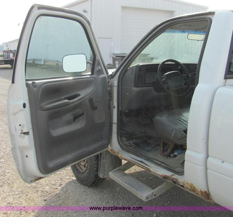 image for item C2998 1996 Dodge Ram 2500 pickup truck