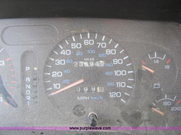 image for item C2998 1996 Dodge Ram 2500 pickup truck