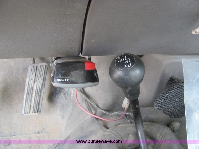 image for item C2998 1996 Dodge Ram 2500 pickup truck