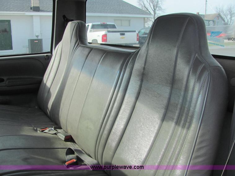 image for item C2998 1996 Dodge Ram 2500 pickup truck