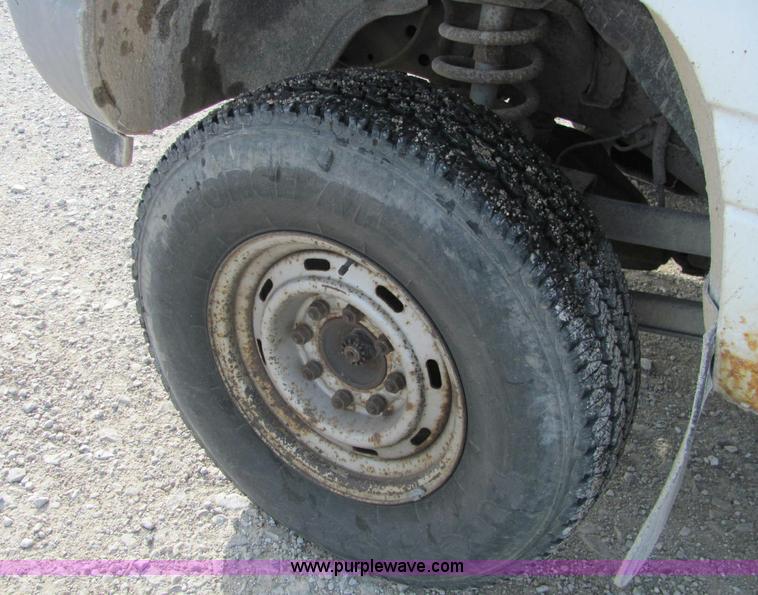 image for item C2998 1996 Dodge Ram 2500 pickup truck