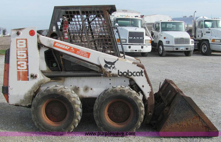 image for item C2999 1993 Bobcat 853 skid steer