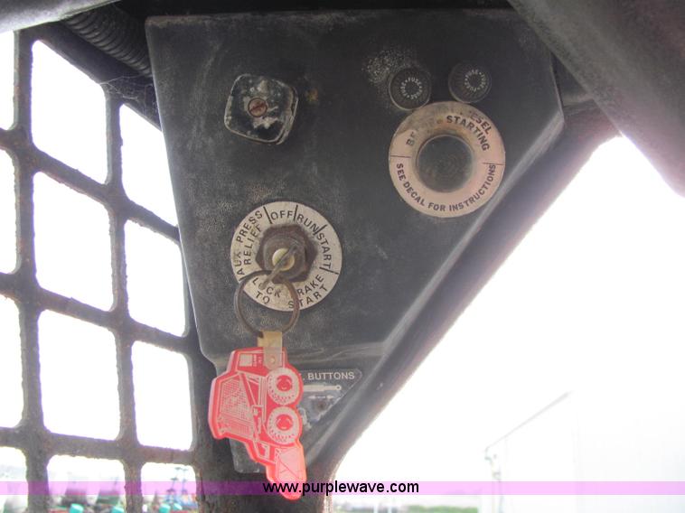 image for item C2999 1993 Bobcat 853 skid steer