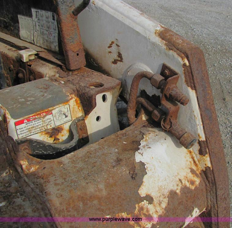 image for item C2999 1993 Bobcat 853 skid steer