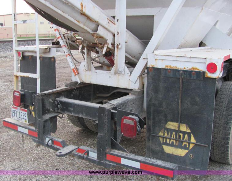 image for item E2503 1999 Freightliner FL70 fertilizer tender truck