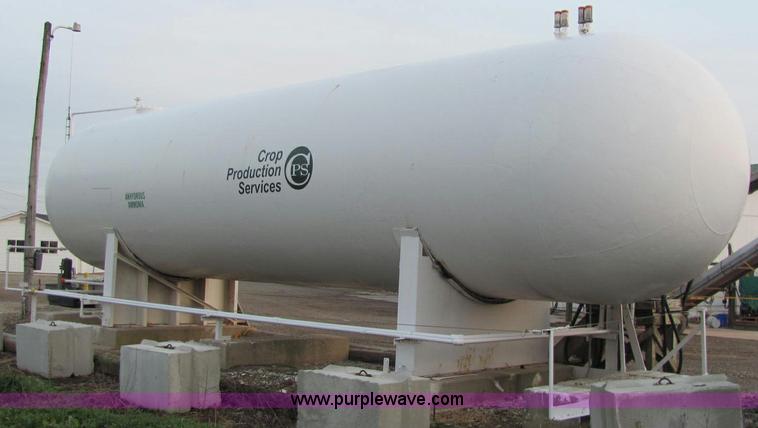 image for item E2504 1966 Beaird 18,000 gallon NH3 tank