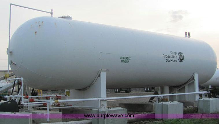 image for item E2504 1966 Beaird 18,000 gallon NH3 tank
