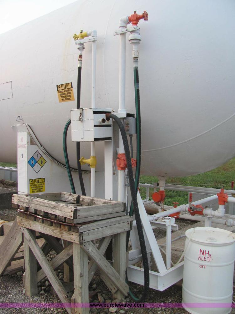 image for item E2504 1966 Beaird 18,000 gallon NH3 tank