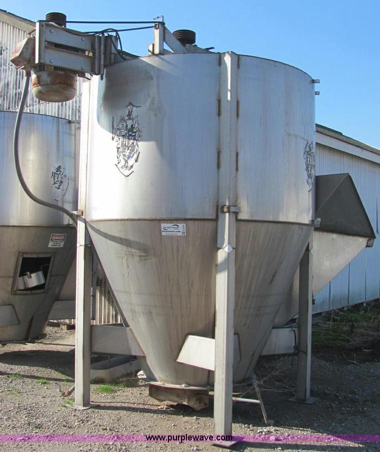 image for item E2505 Doyle 8 ton blender