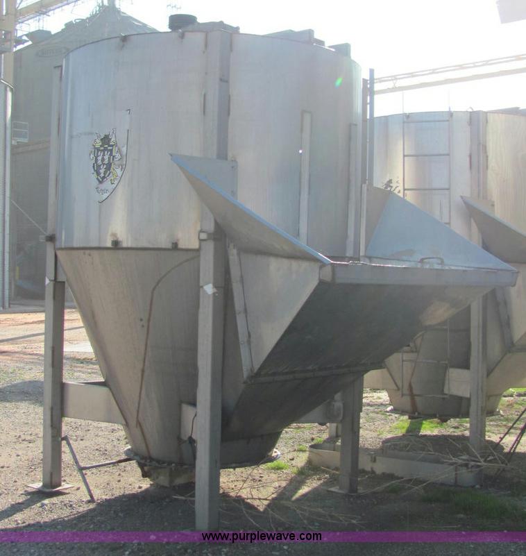 image for item E2505 Doyle 8 ton blender