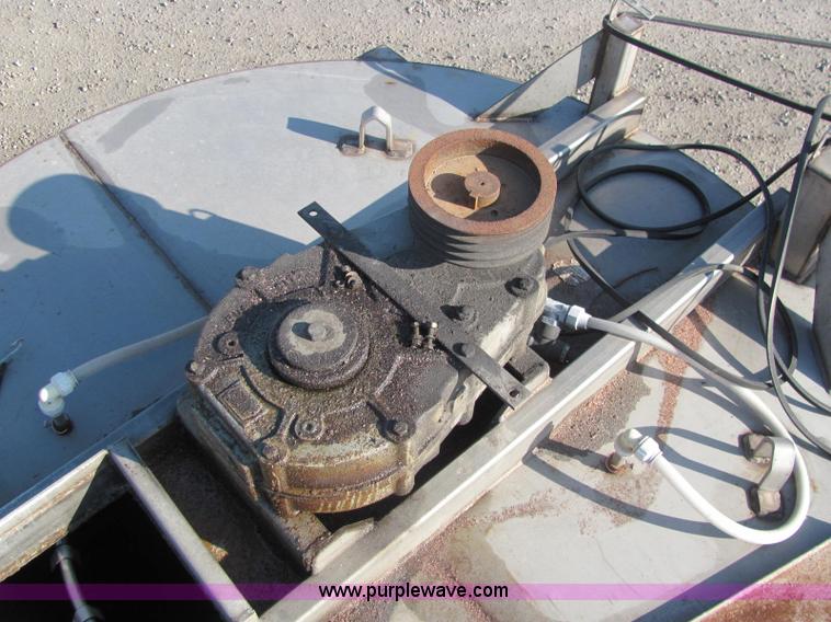 image for item E2505 Doyle 8 ton blender