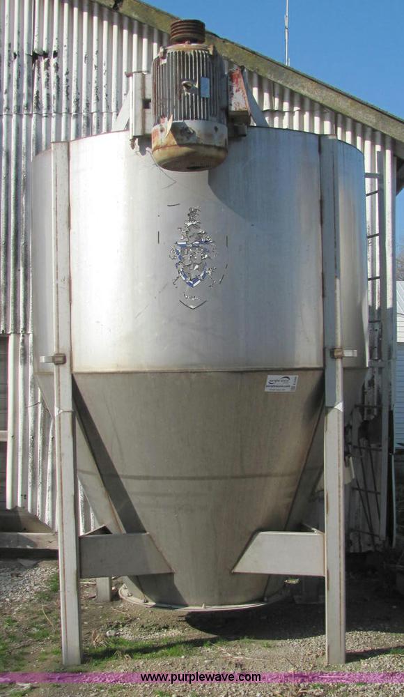 image for item E2506 Doyle 8 ton blender