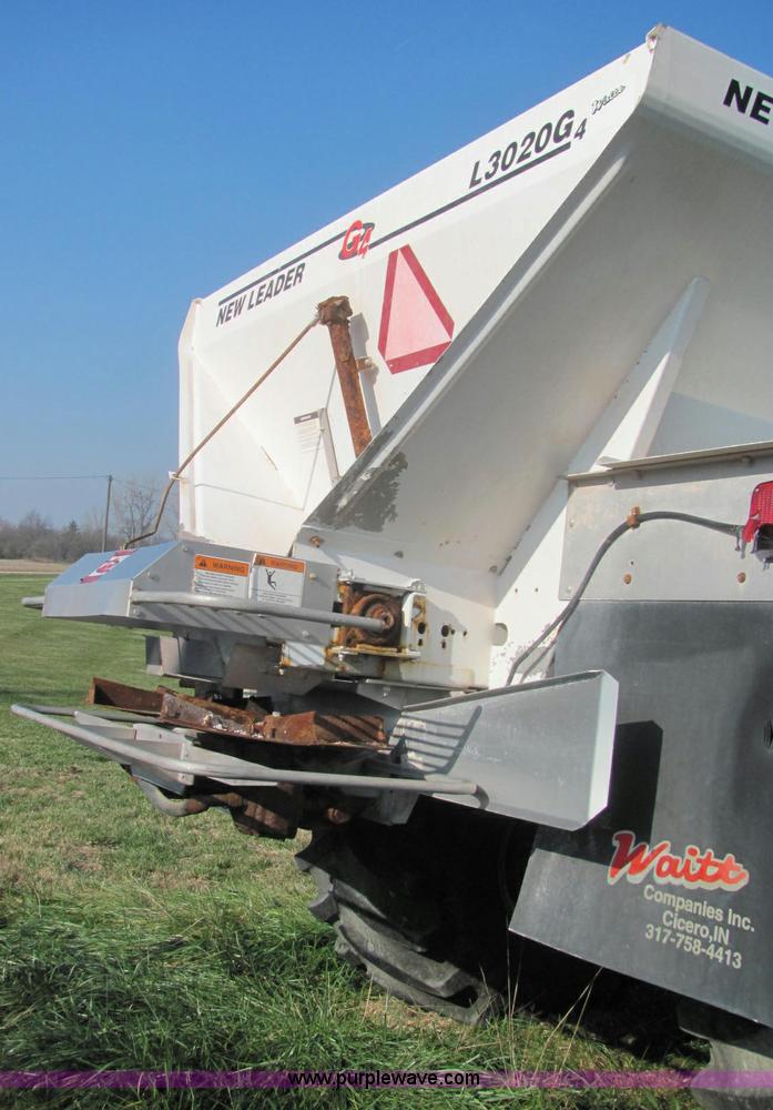 image for item E2507 1993 GMC C7H042 spreader truck