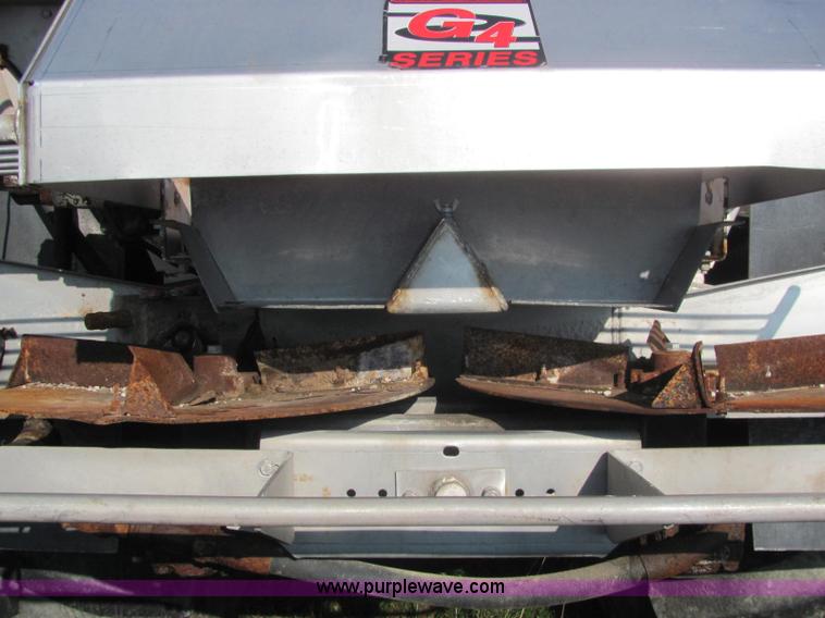 image for item E2507 1993 GMC C7H042 spreader truck