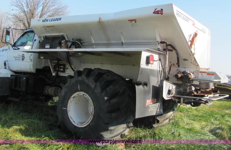 image for item E2507 1993 GMC C7H042 spreader truck